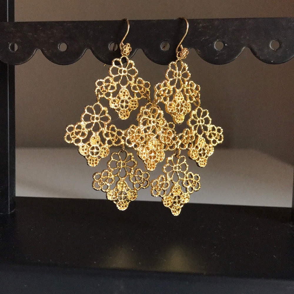 Stella & Dot Lace Earrings